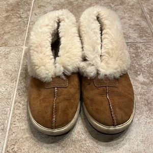Ugg | Limited Edition - Slippers with Sneaker bottom